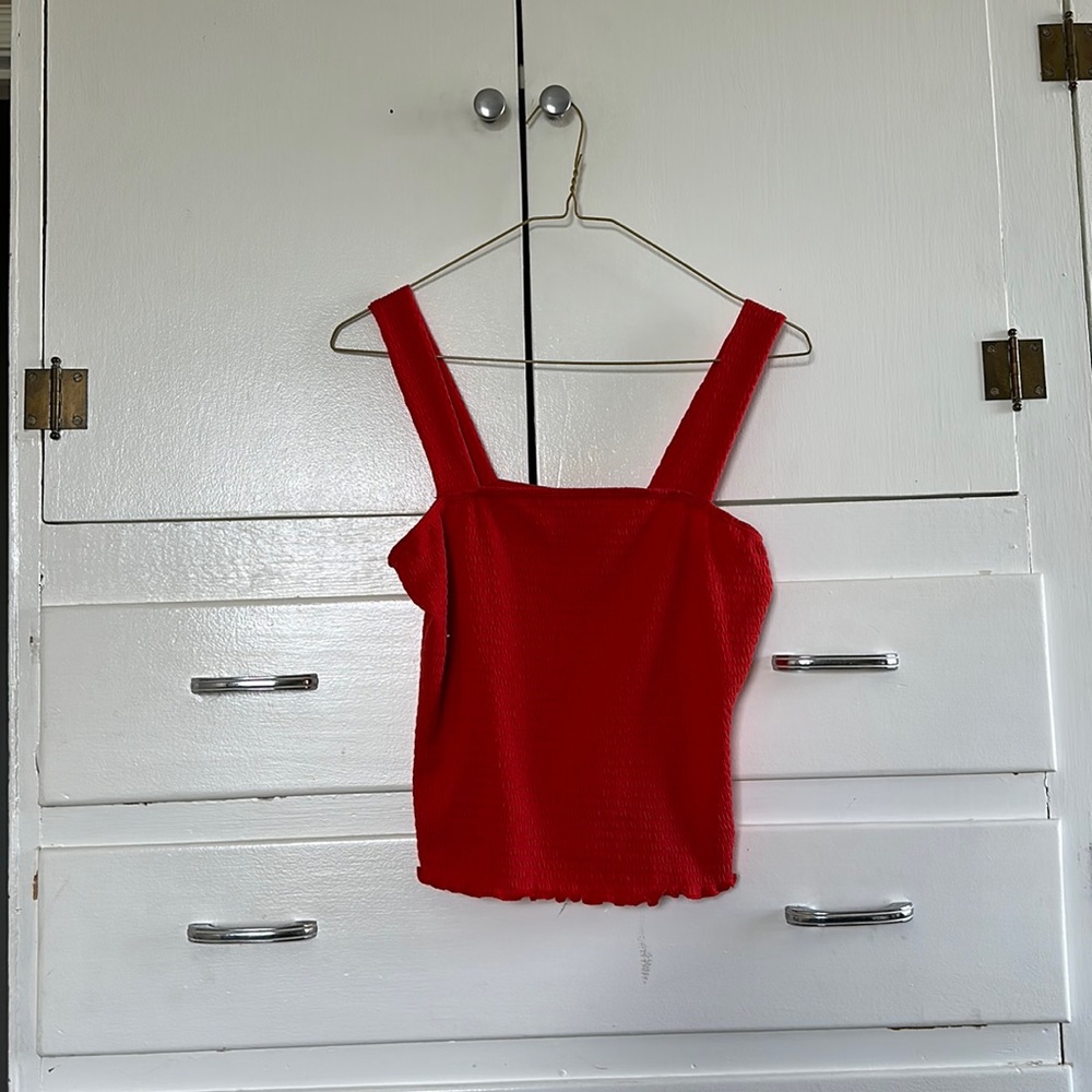 Trendy red tube tank top!